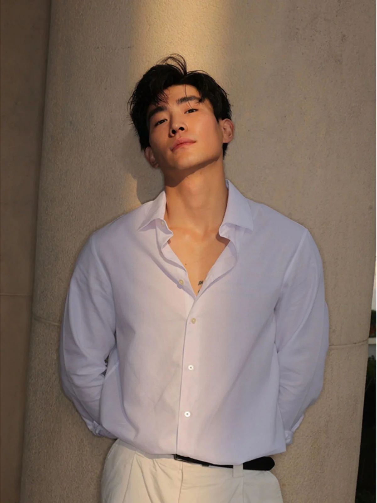 

White Long Sve Men's irt Summer Faionable Pure Color Mature Sle Lightweight Outerwear Casual Polyester Fiber