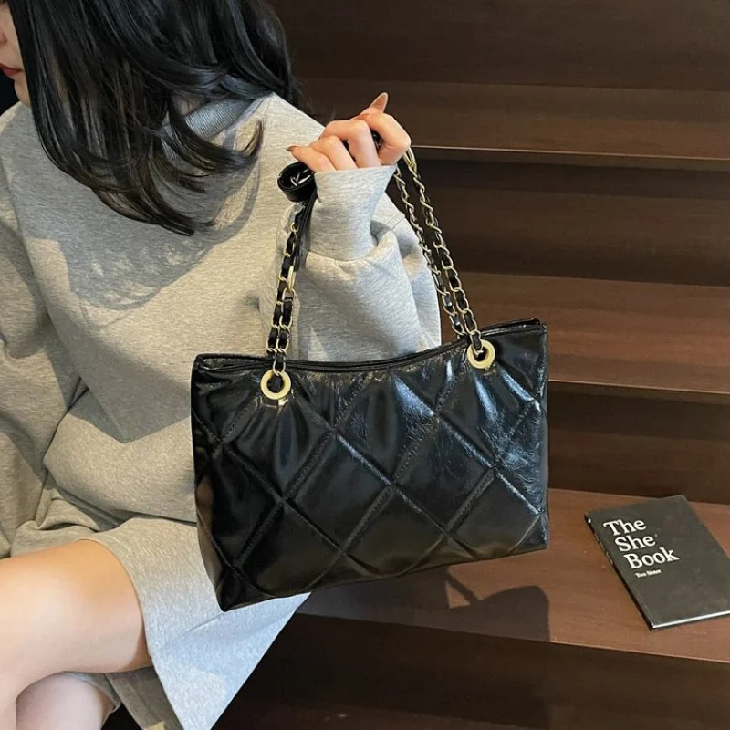 

Luxurious design shoulder bag, classic women's chain strap crossbody bag, suitable for fashionable women's accessories