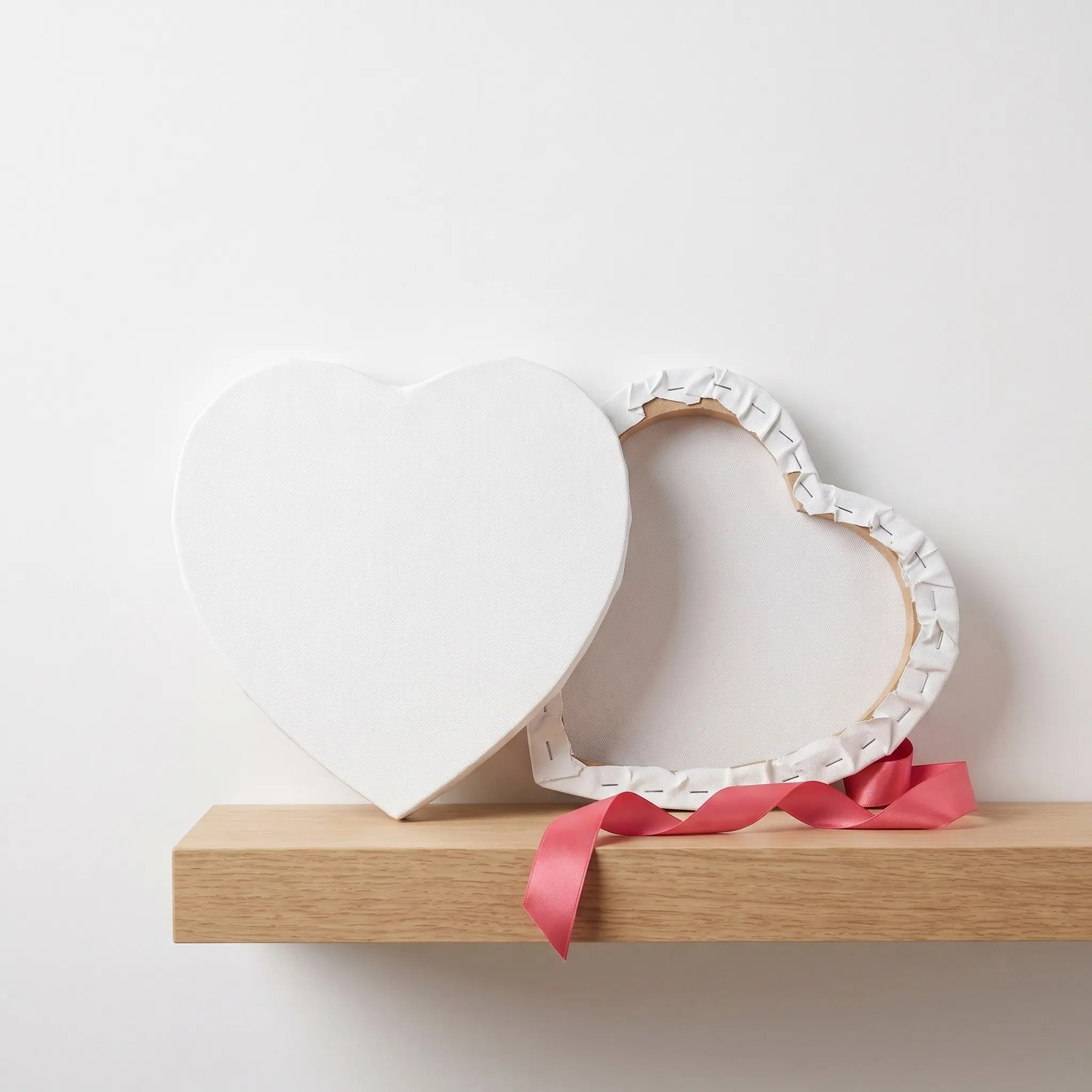 4Pcs Heart-Shaped Cotton Canvas Panels Stretched Blank Art Boards Wood Frame for Oil Acrylic Watercolor Painting