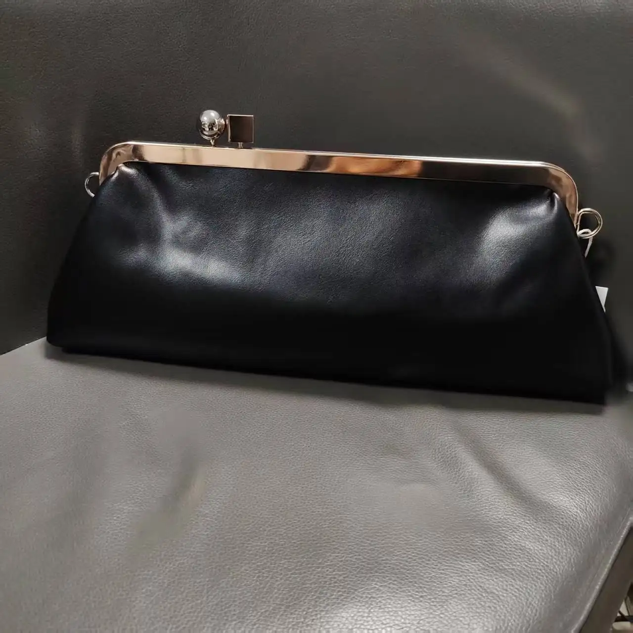 

2026 Роскошный дизайнерский красный/черный клатч Высококачественная ручная сумка из искусственной кожи Большой ручной кошелек