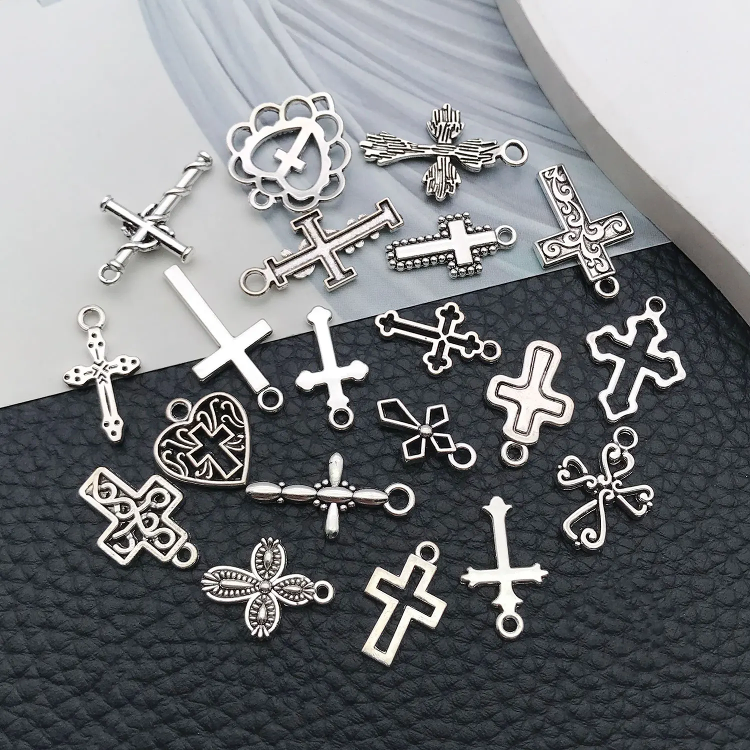 Mix 20 pieces/Antique Silver Cross Series Fashion Jewelry Making DIY Back to School Halloween Thanksgiving Fashion Accessories