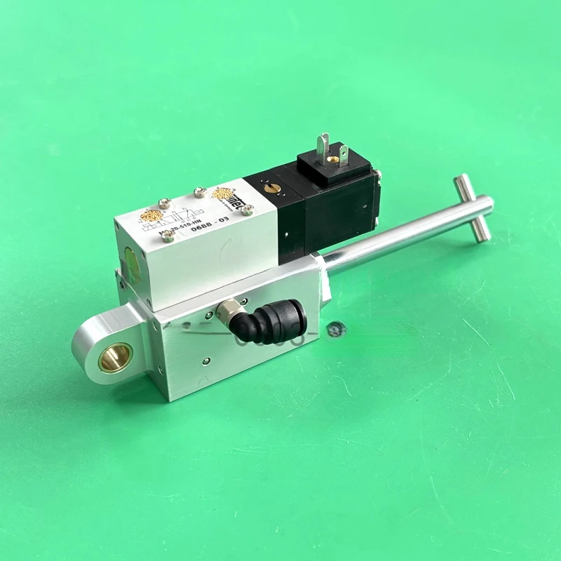 

1 pcs for Roland 700/R700 paper receiving solenoid valve cylinder 010Q 028613