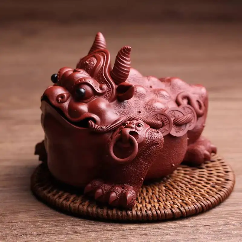 Yixing Purple Clay Pet Ornament, Three-Legged Golden Toad, Wealth-Attracting, Fully Handmade By Renowned Artists, Suitable For