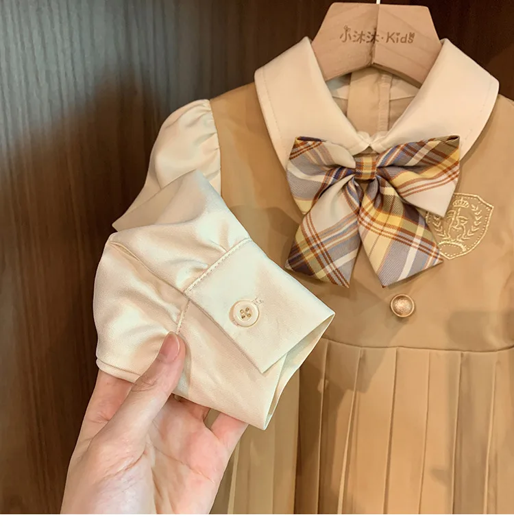 Fashion Autumn Baby Girls School Wears Brown Beige Patchwork Puff Sleeves Dresses Bowknot Decorated Zipper Pleated Skirts