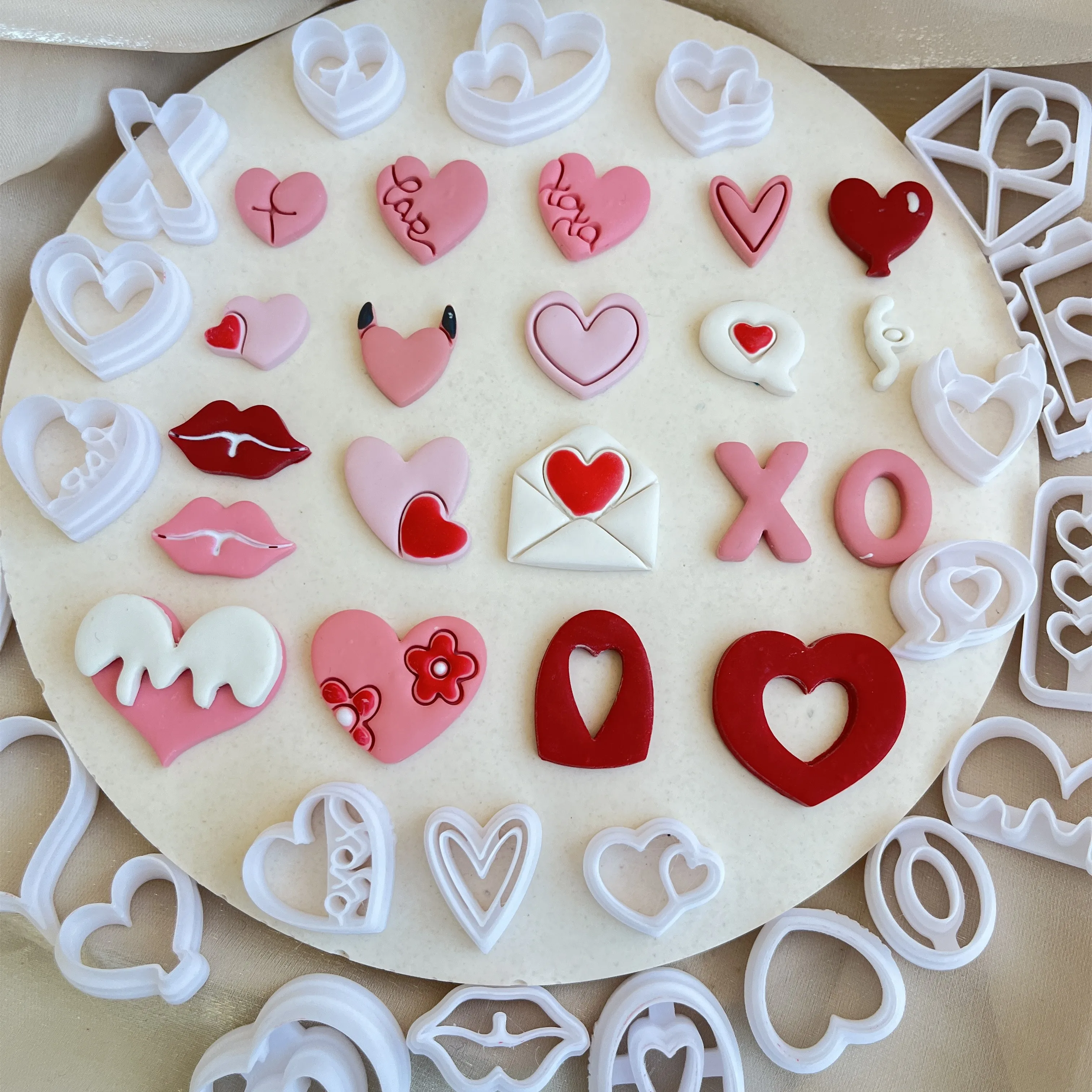 Valentinstag Love Series Herzförmiger rosa Polymer Clay Süße weiche Keramik Ohrringe Schmuck Anhänger Herstellung Schneidwerkzeuge – Detail 4