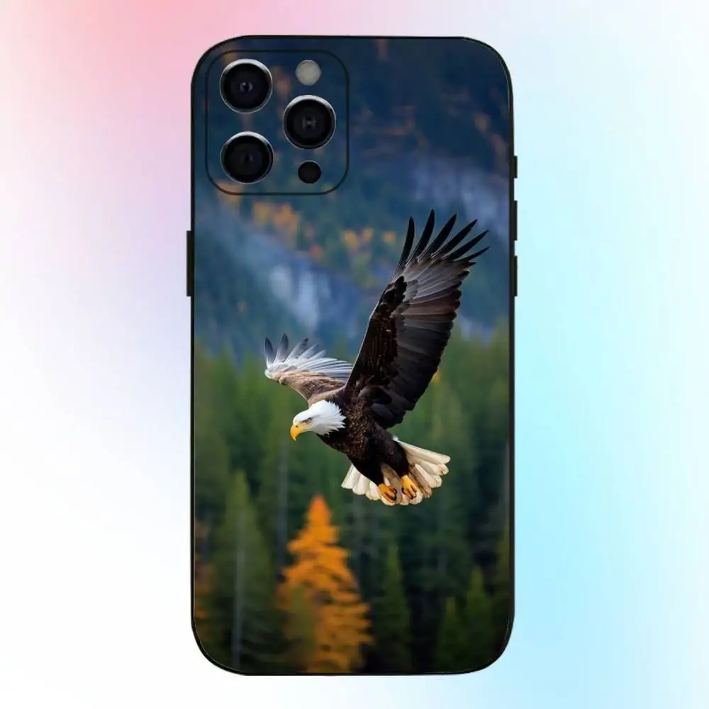 حافظة هاتف Eagle Cool Animal لهاتف iPhone17,16,15,14,13,12,11 Plus، Pro Max غطاء أسود ناعم