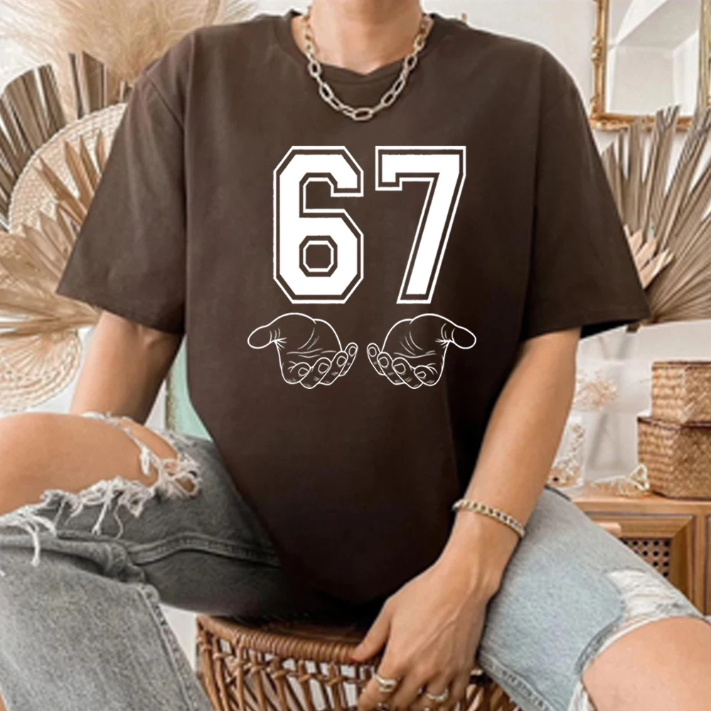 مضحك ستة سبعة تي شيرت 67 اليد التي شيرت ميمي الجيل ألفا التي شيرت العصرية 67 المحملة للجنسين قصيرة الأكمام بلايز مضحك الجنرال ألفا هدية