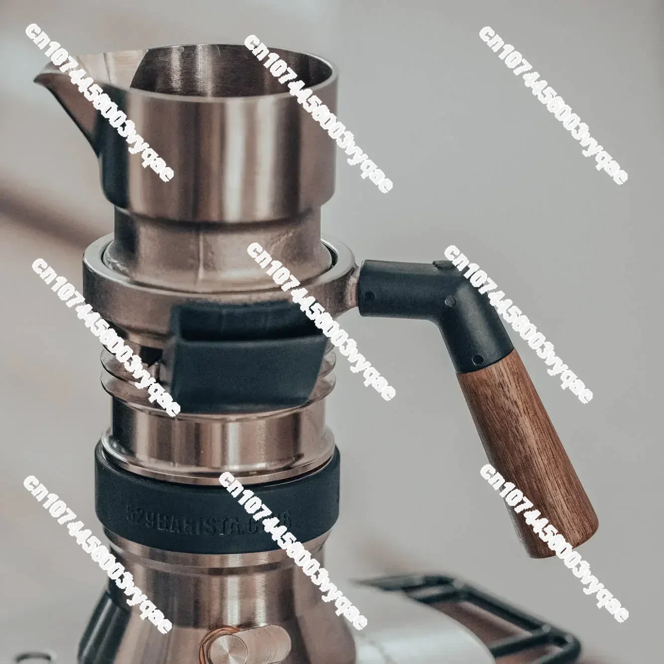 Italian coffee machine is compatible with multiple specifications of walnut wood handles