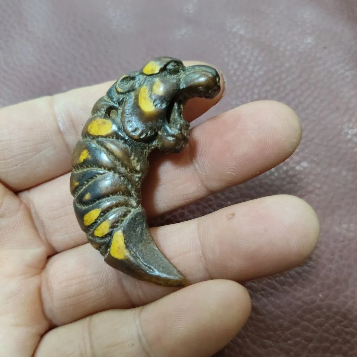 

Vintage Style Claw Carving Handmade Craft Ornament Decorative Piece