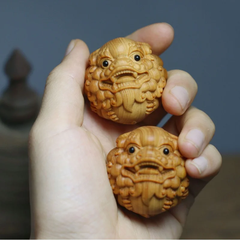 

Boxwood Carving Lion's Head Hand Massage Handball Solid Wood Animal Crafts Gift for Elders Hand Pieces