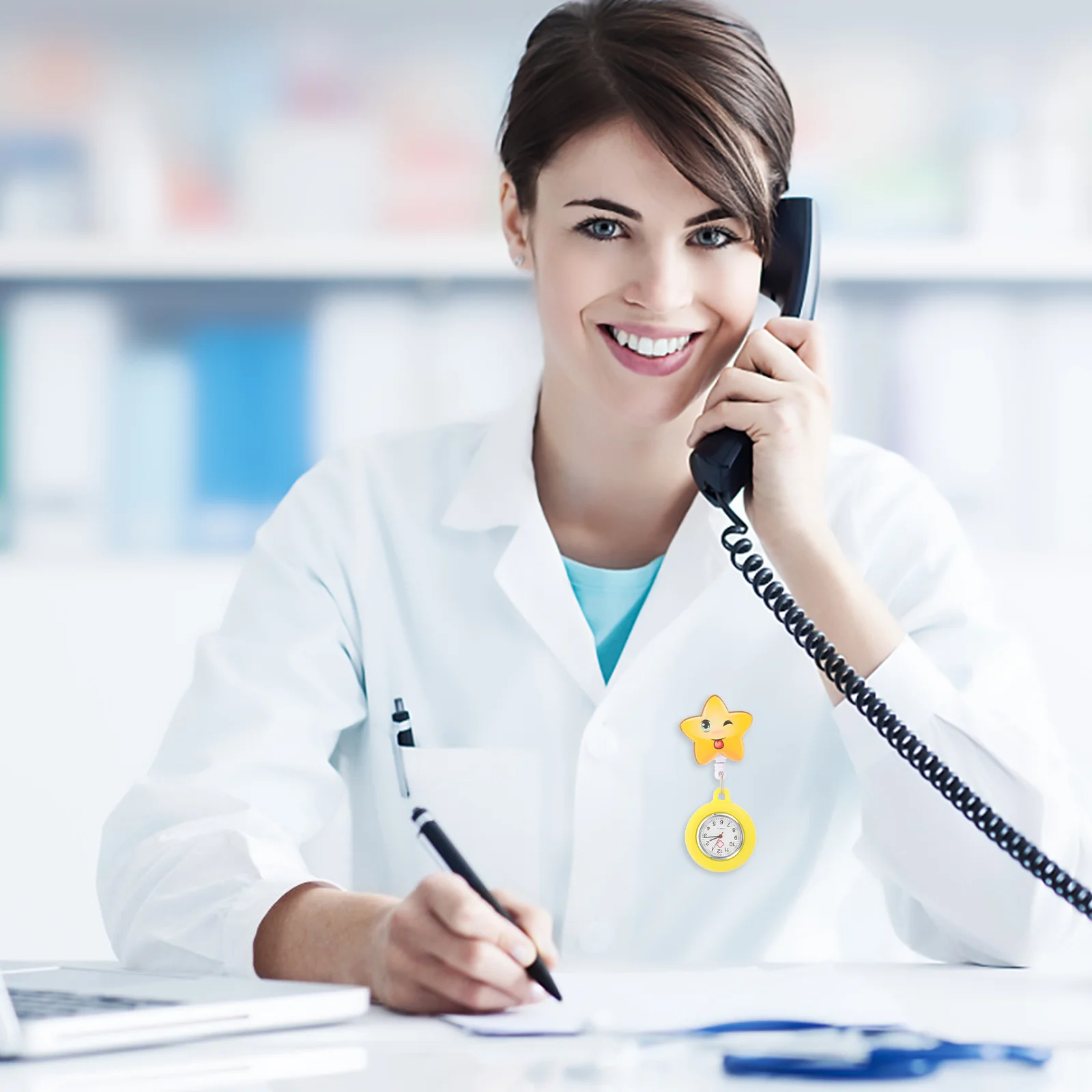 ساعة ممرضة بمشبك من الفولاذ المقاوم للصدأ على الصدر، ساعة جيب للنساء المحترفين الطبية، عملية للاستخدام اليومي معلقة #3