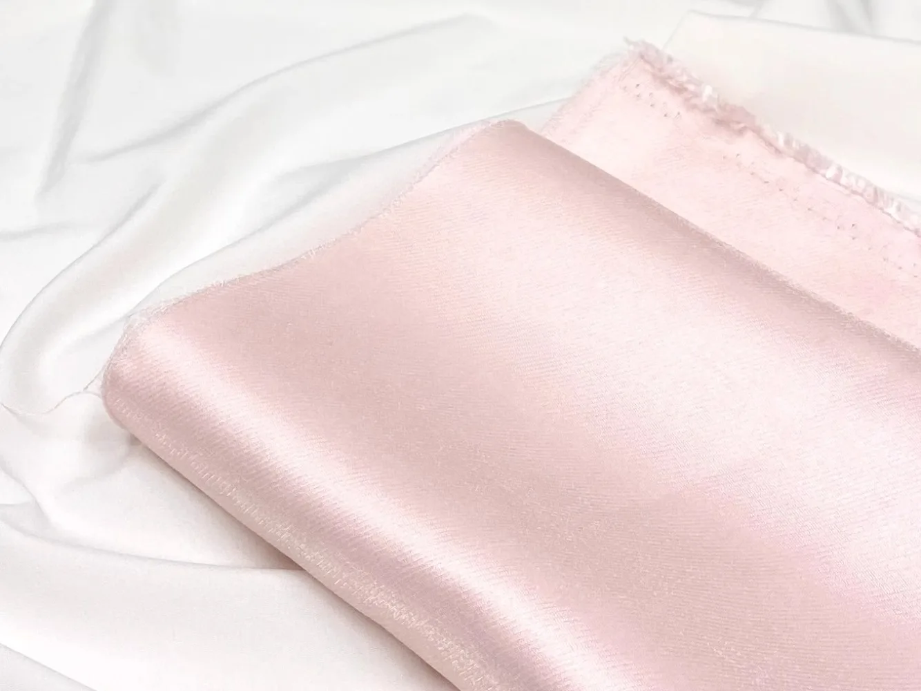 고품질 솔리드 컬러 모조 아세트산 능직 단단한 직물 봉제 드레스 셔츠 의류 DIY 머리 장식 광택 직물