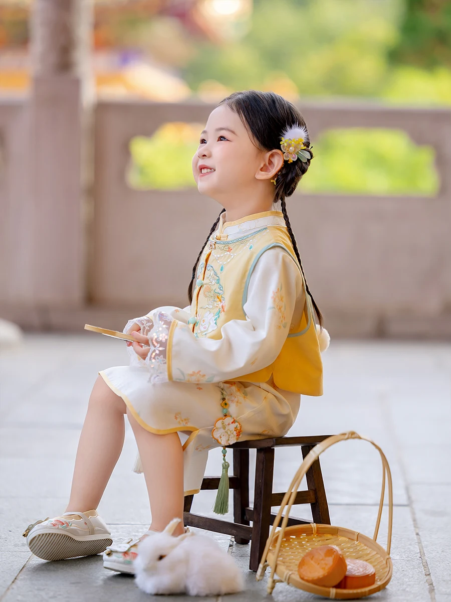 Hanfu Girls Autumn 2024 Baby Girl Vest Cheongsam Jade Rabbit  Girl Ancient Clothing Children's Tang Clothing Mid-Autumn Festival