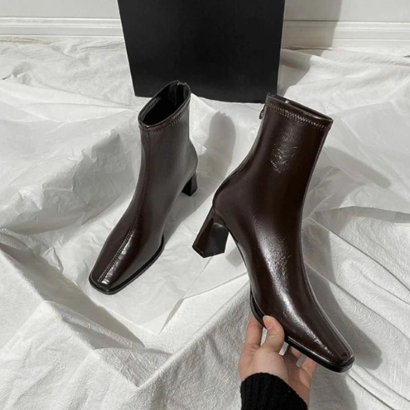 

Модные винтажные женские тонкие ботильоны на толстом каблуке, осень-зима, вечерние плюшевые короткие ботильоны с квадратным носком, Zapatos De Mujer