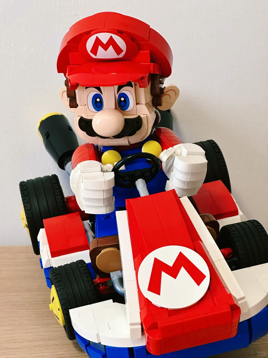 

Модель автомобиля из строительных блоков, декор для дома, подарок для мальчиков и девочек, очень подходит для подарков, развивающие игрушки для детей