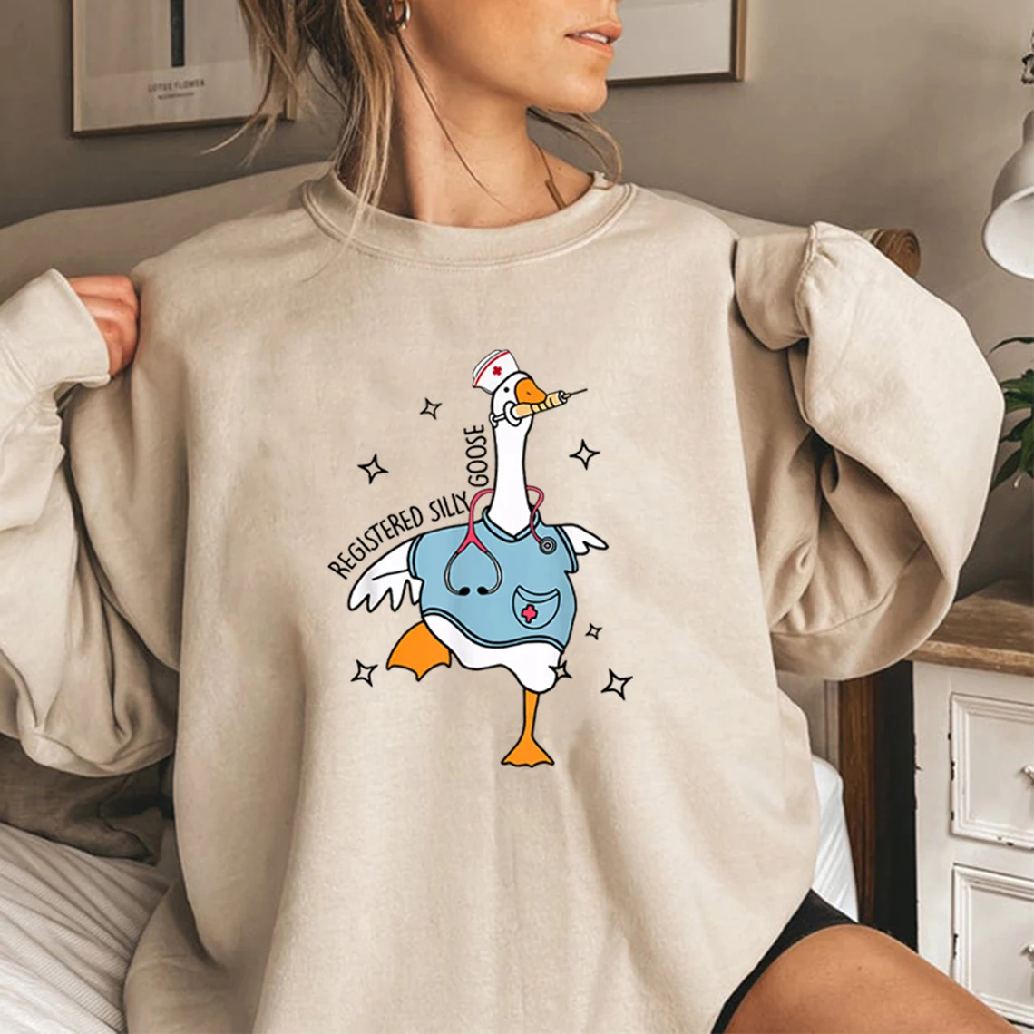 

Свитшот Nurse Silly Goose, свитшот Silly Goose для медсестер, женский свитшот с длинным рукавом и круглым вырезом, топы, подарок для медсестер
