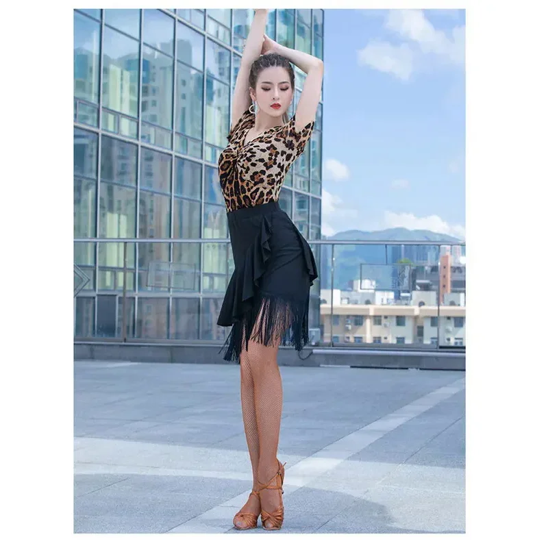 تنورة رقص نسائية بتصميم شرابة اللوتس تنورة لاتينية سوداء ممارسة القماش سامبا تانجو تشا أداء الرقص MN3