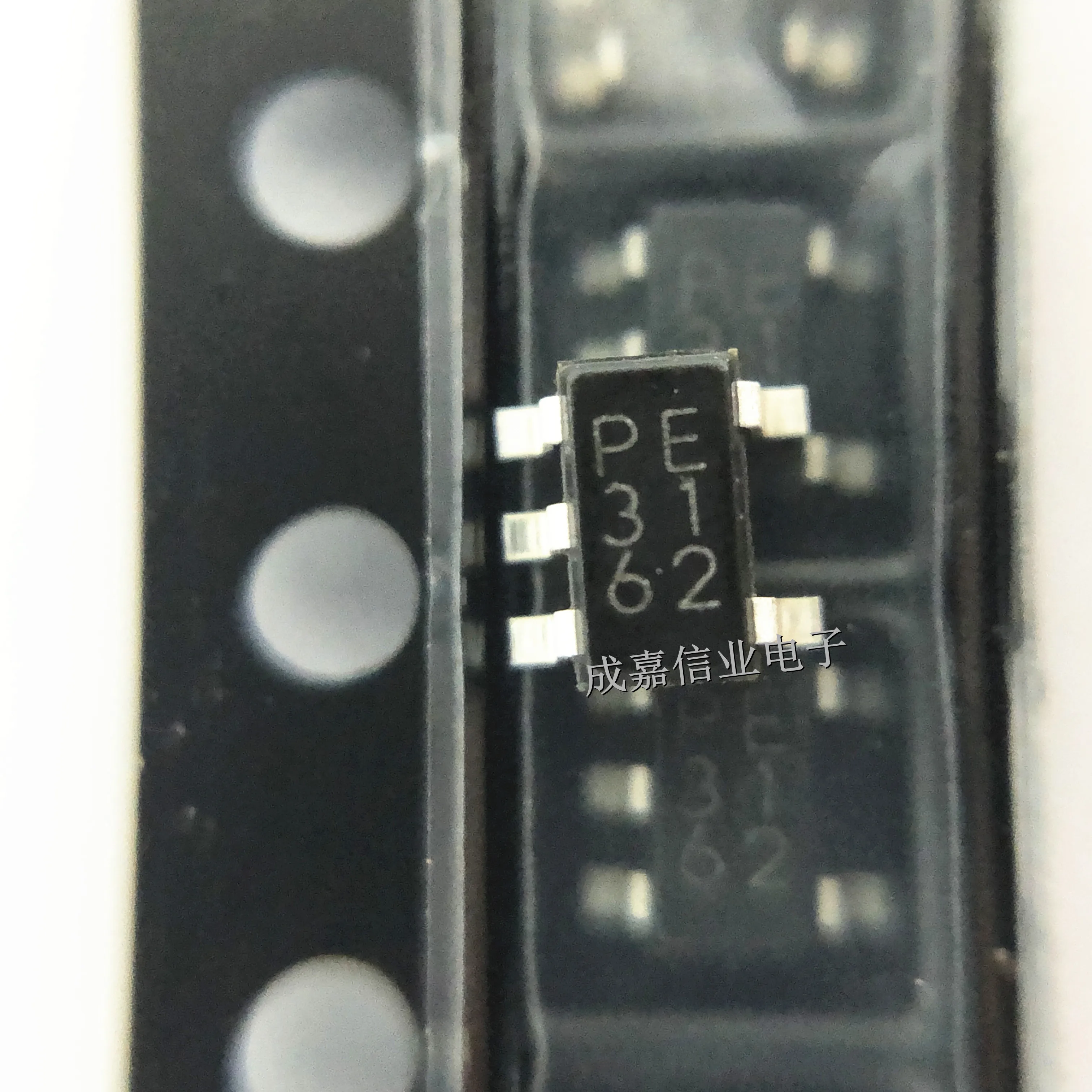 10pcs/Lot BD5244G-TR SOT-23-5 MARKING;PE Supervisory Circuits CMOS DETEC VOLT 4.4V Operating Temperature:- 40 C-+ 105 C