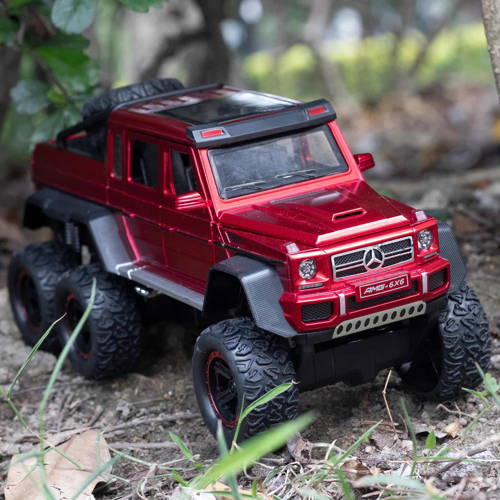 1:22 Mercedes-Benz G63 AMG 6X6 Pojazd terenowy SUV Alloy Model samochodu Diecast Symulacja Dźwięk Światło Zabawki Samochód Dzieci Prezenty A72