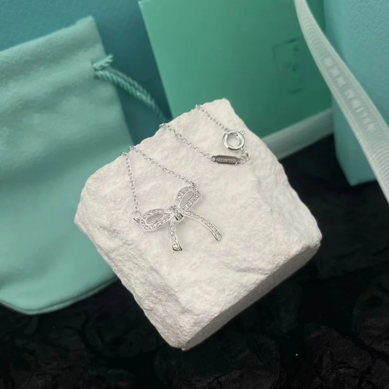 

Silver Women's Necklace Bow Design Necklace Pendant Shining Zircon Wedding Jewelry Best Gift