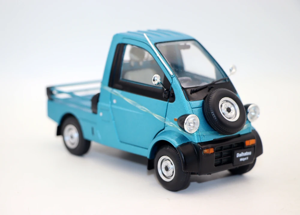 New 1/24 Scale Daihatsu Midget II 1996 d-type Diecast Alloy Tos Car Models For Collection Gift