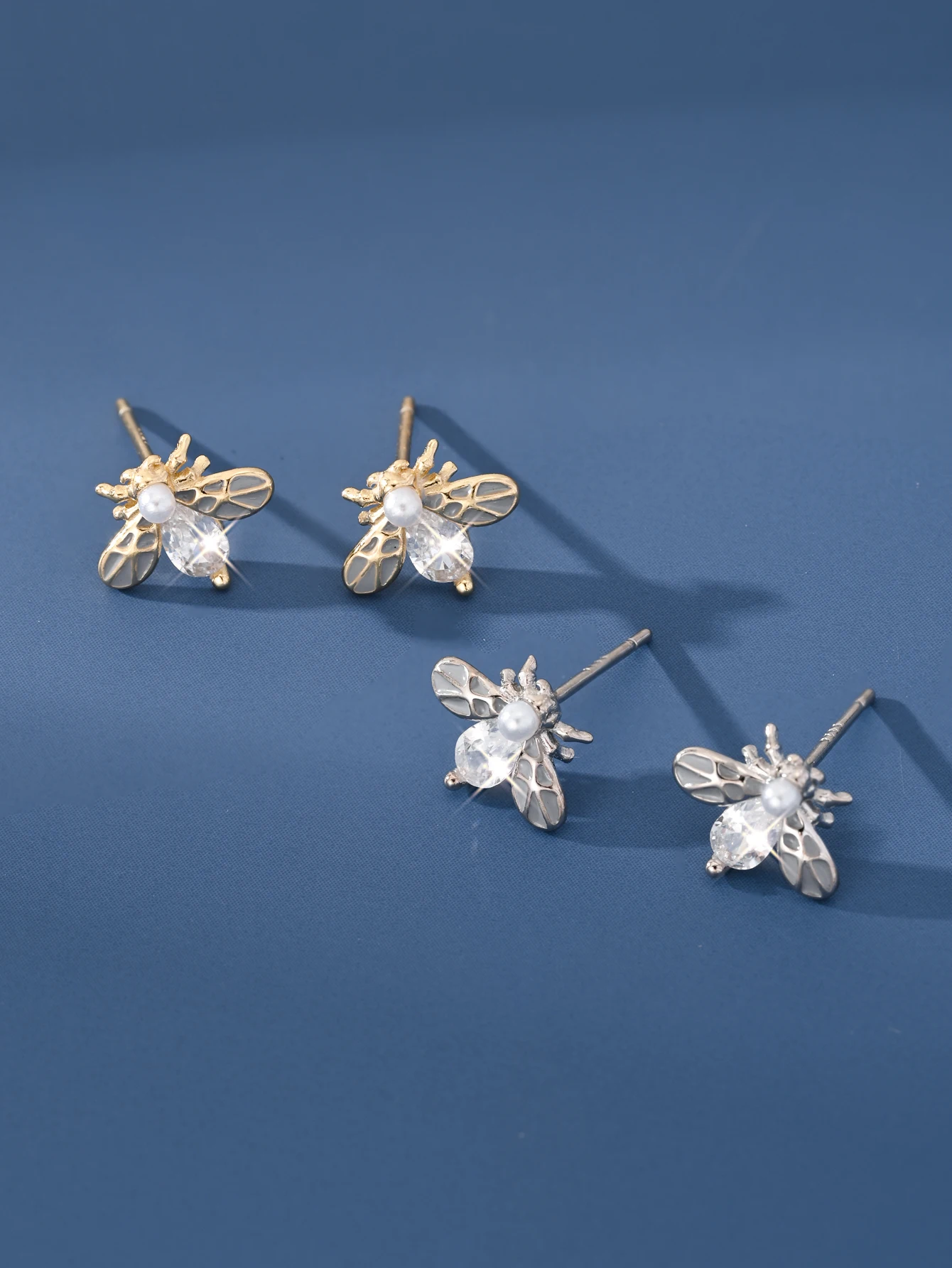 Kleine Biene-Ohrringe im originellen Design für Damen – 925er Sterlingsilber, modisches, luxuriöses Handwerk, ideales Weihnachts-Geburtstagsgeschenk