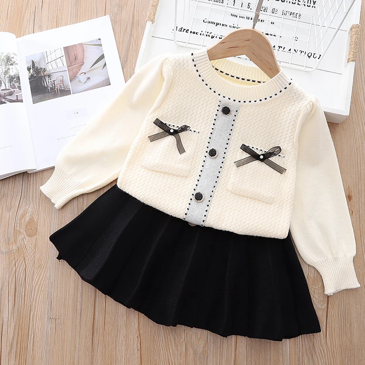 Childrens Sets Girl Korean Knitting Girl Code Round Neck Sweater Pleated Skirt Two Pieces Simple 2024 Round Collar Striped