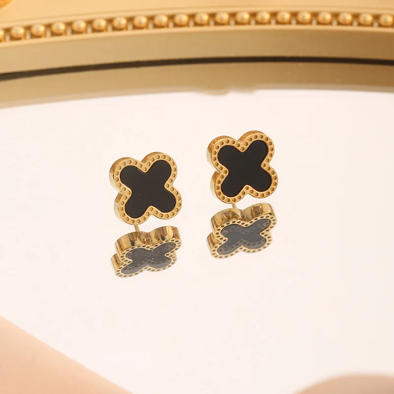 Lucky Grass Earrings for Women with Fashionable Temperament, Niche Design, High-end Feeling Earrings, 2024 New Trendy Earrings