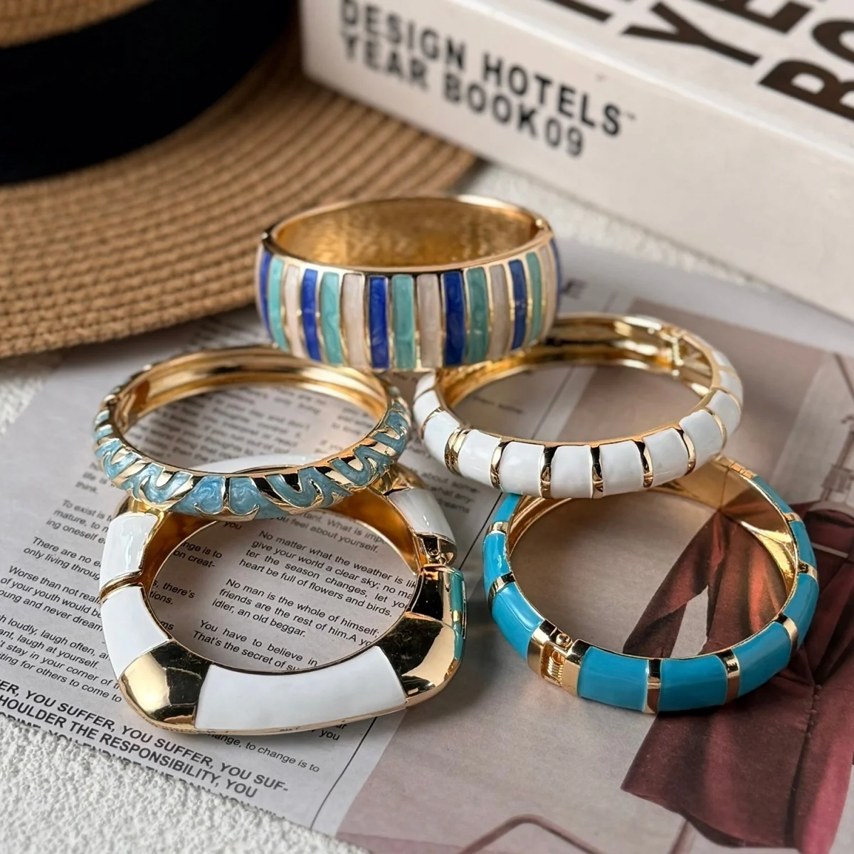 Trendige blau-weiße Emaille-Manschettenarmbänder für Damen und Herren, Vintage, unregelmäßige Streifen, stapelbarer Armreif, Partyschmuck – Detail 27