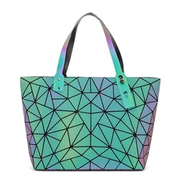 sac a main nuove borse geometriche luminose per le donne 2024 Borsa a tracolla trapuntata Laser Pianura Borse pieghevoli Ologramma bolsa feminina