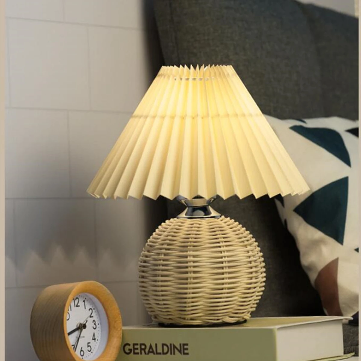 Pleated Rattan LED Table Lamp Living Room Table Standing Lamp Study Desk Bedside Lamp Home Office Decoration Night Light