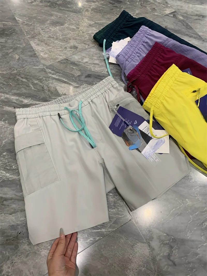 

Морозильная камера для улицы Ice King! Телевизор SL с тонированным экраном! Легкие дышащие повседневные шорты контрастных цветов для мужчин, лето 2025, модные, городские...