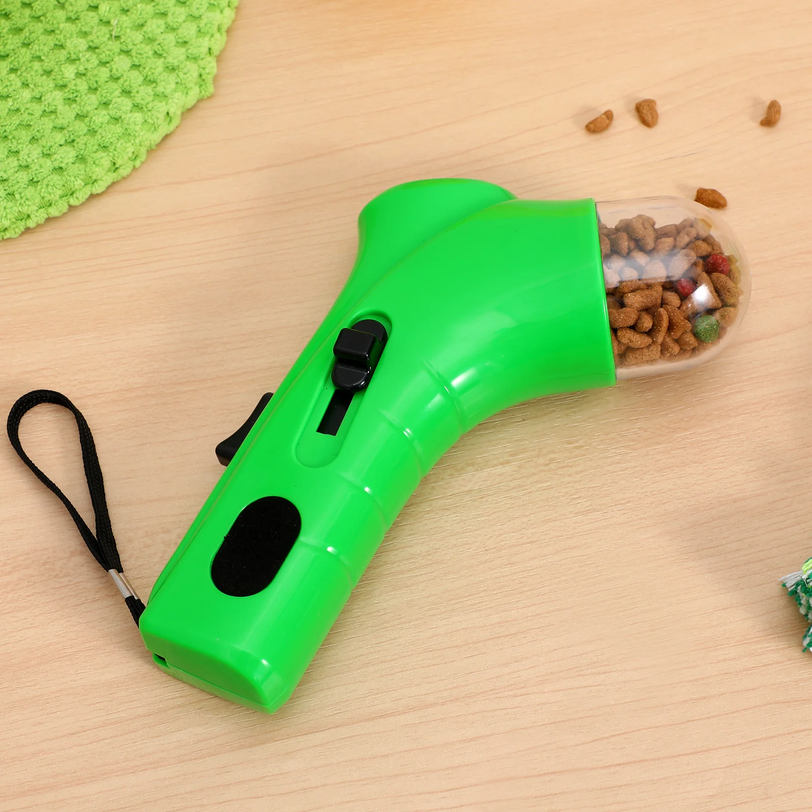 

Dog Snack Launcher Catapult For Pets Interactive Feeding Training Tool Dogs Cats Snack Dispenser Pet Automatic