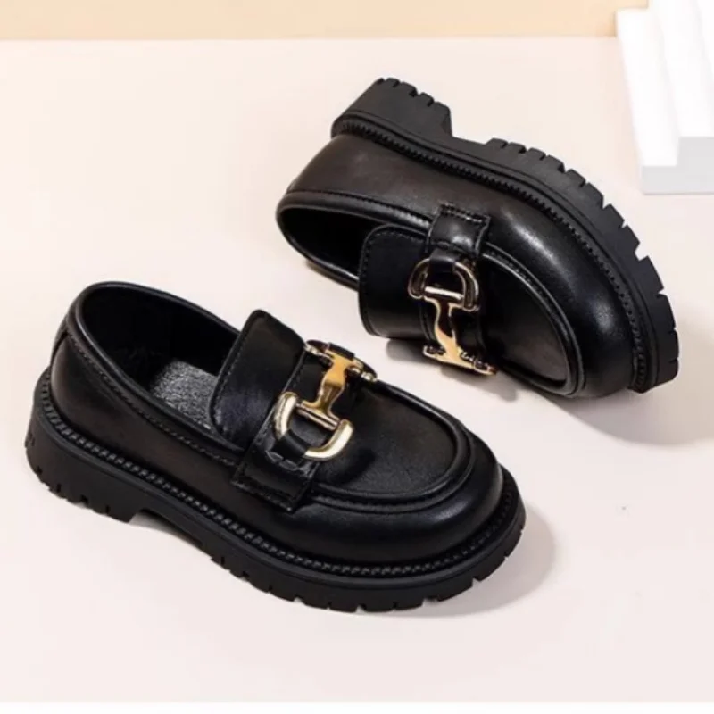 Girls\' Leather Shoes Princess Shoes 2024 Spring and Autumn New Soft Soled Loafers Anti Slip Soft Soled Stylish Single Shoes