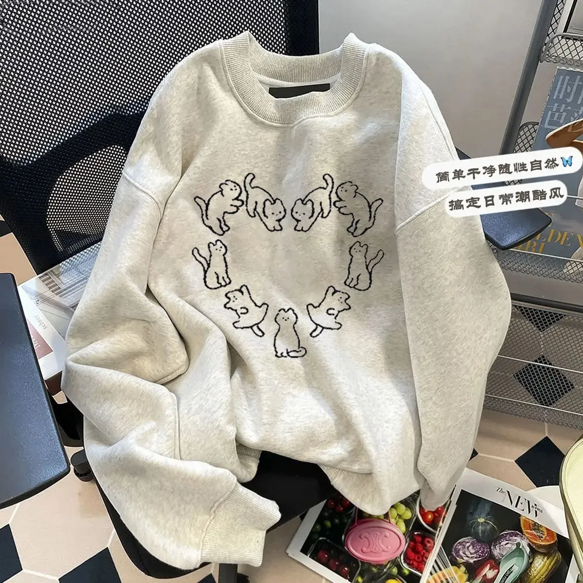 Korean version of the new cat print crew neck hoodie for men and women loose fit casual couple autumn and winter long sleeves