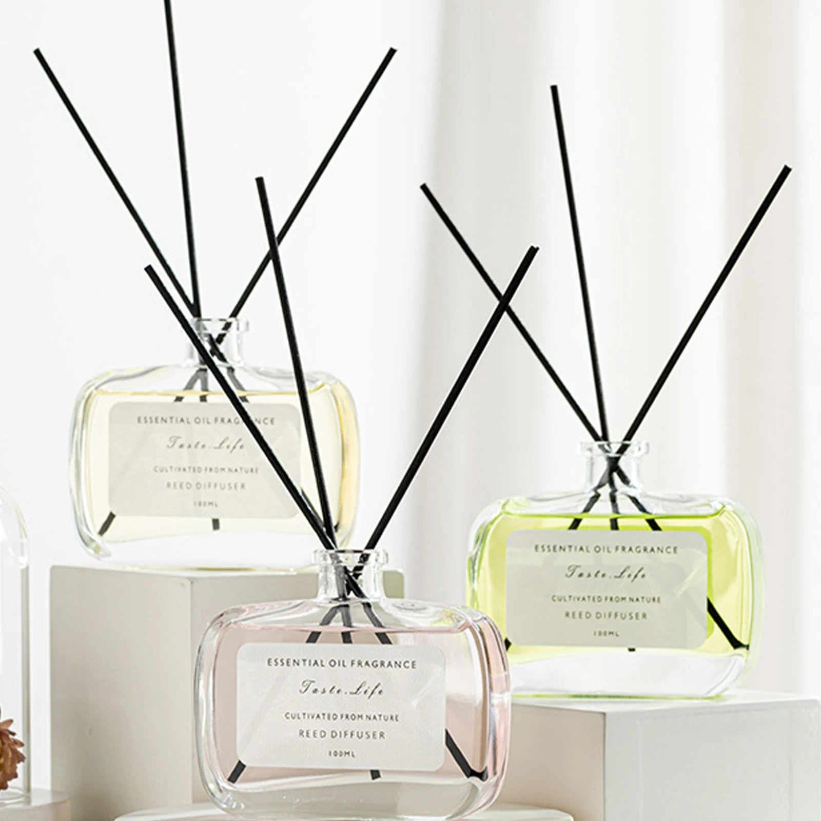 100ml Reed Diffuser Oil Set with Sticks - White Tea/Freesia/Lavender Fragrance Oil for Bedroom Air Freshener & Home Aromatherapy