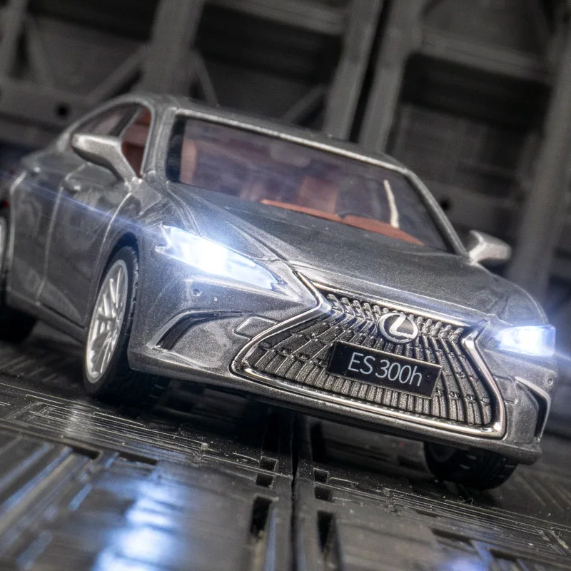 1:35 simulation Lexus ES300h alloy car model doors can be opened  rich details, fine workmanship, and good quality view 5