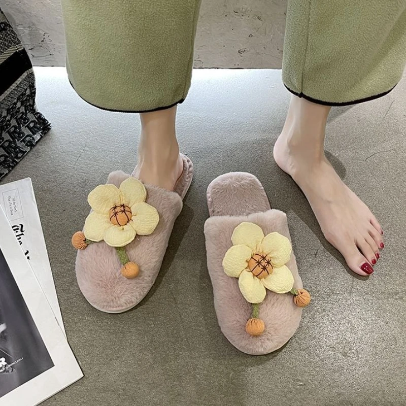 

Милые милые женские корейские плюшевые тапочки AW 2025 года с 3D цветочным дизайном, домашняя хлопковая домашняя обувь на мягкой подошве