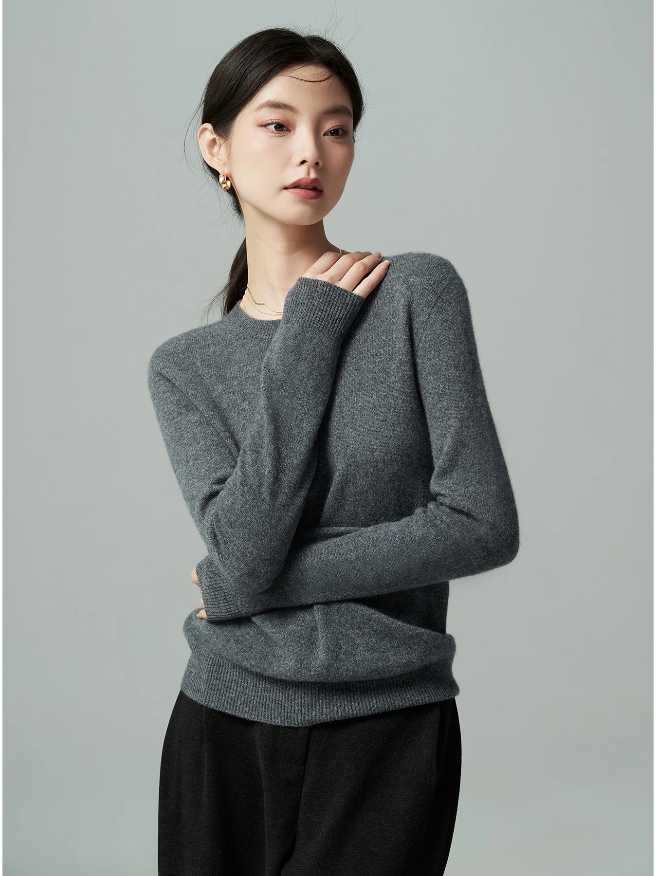 

Классический женский базовый свитер из трикотажа с круглым вырезом, приятный к телу, универсальный повседневный топ с длинными рукавами для зимы