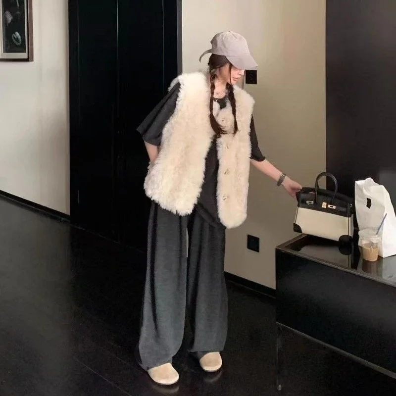 

Autumn Winter Faux Lamb Fur Cape Vest Cozy Warm Thermal Layer for Women