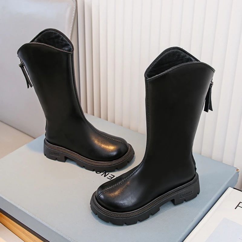 بطانة مخملية مزدوجة الوجه للفتيات وسحاب خلفي تصميم أحذية عالية موضة جديدة أحذية جلدية مقاومة للماء في الخريف والشتاء.