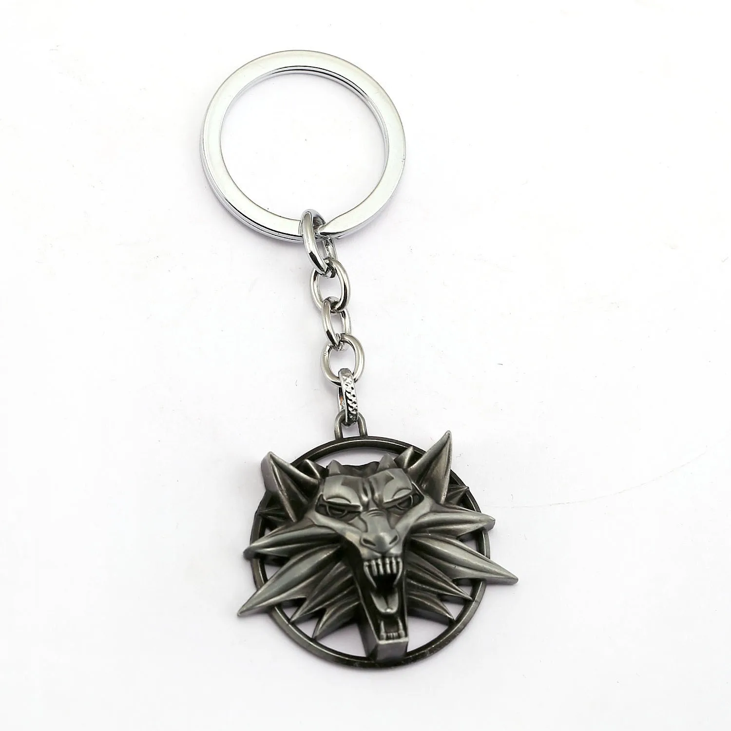 Wolf Head Game Keychain for Men, Geralt Steel Sword, Yennefer Cirilla Pingente, Ornamento para casa, Equipamento 1:6, Brinquedos artesanais