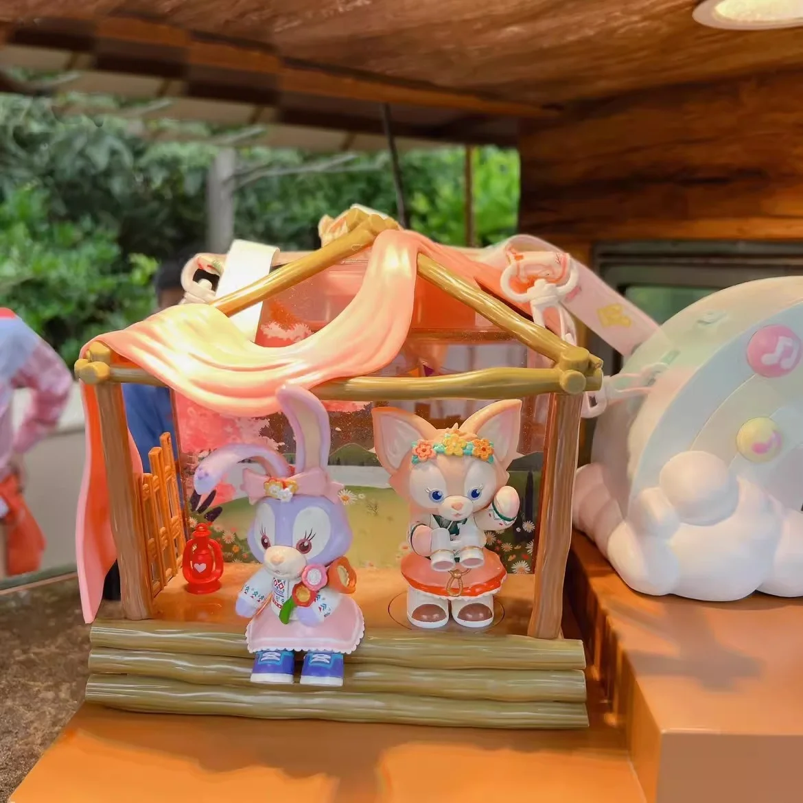 Shanghai Disneyland: Plushie Wind Chimes, Water Cups, Heart-shaped Single-shoulder Popcorn Buckets, Birthday Souvenirs view 6