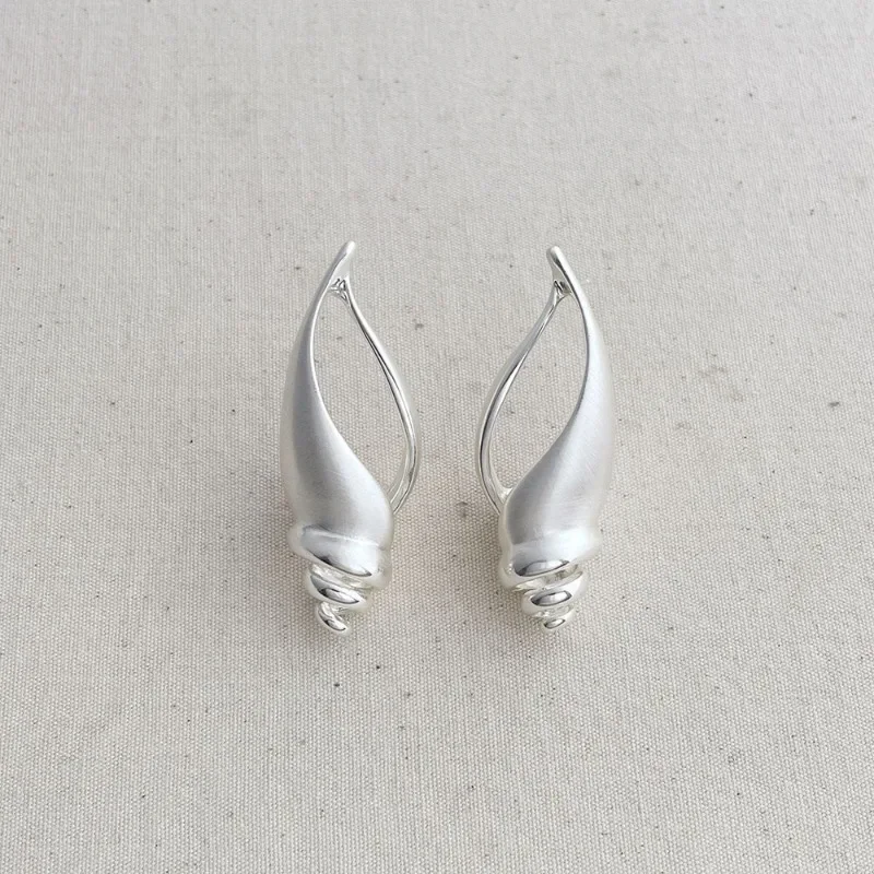 Fashion Jewelry Sweet Korean Temperament Metal Conch Shape Earrings For Women Gifts Simply Design Ear Accessories Hot Sale