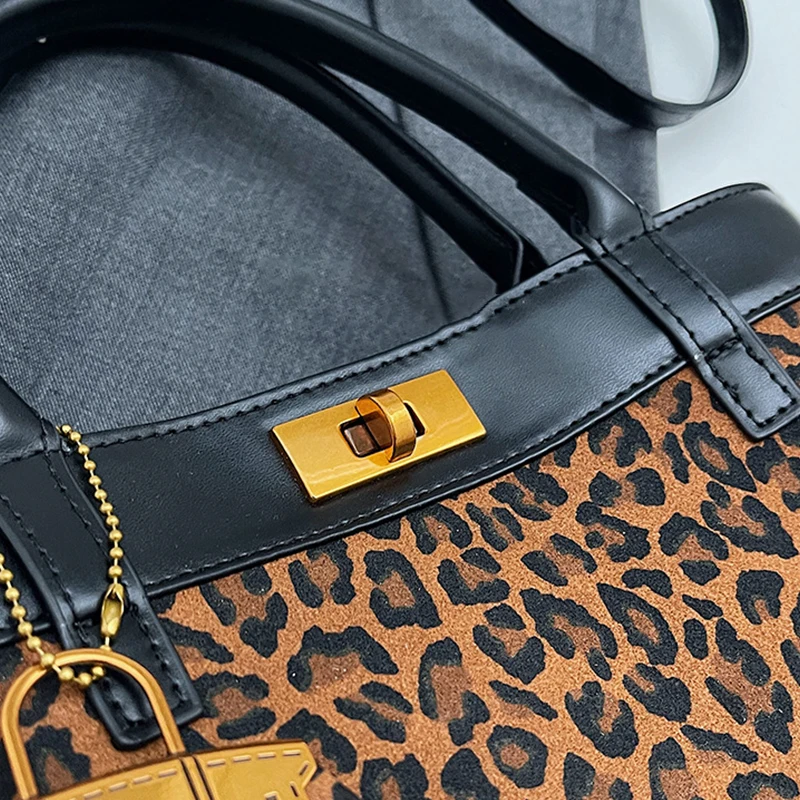 Leopardo impressão grande sacola feminina outono designer casual ombro saco de compras senhoras commuter axilas grande capacidade