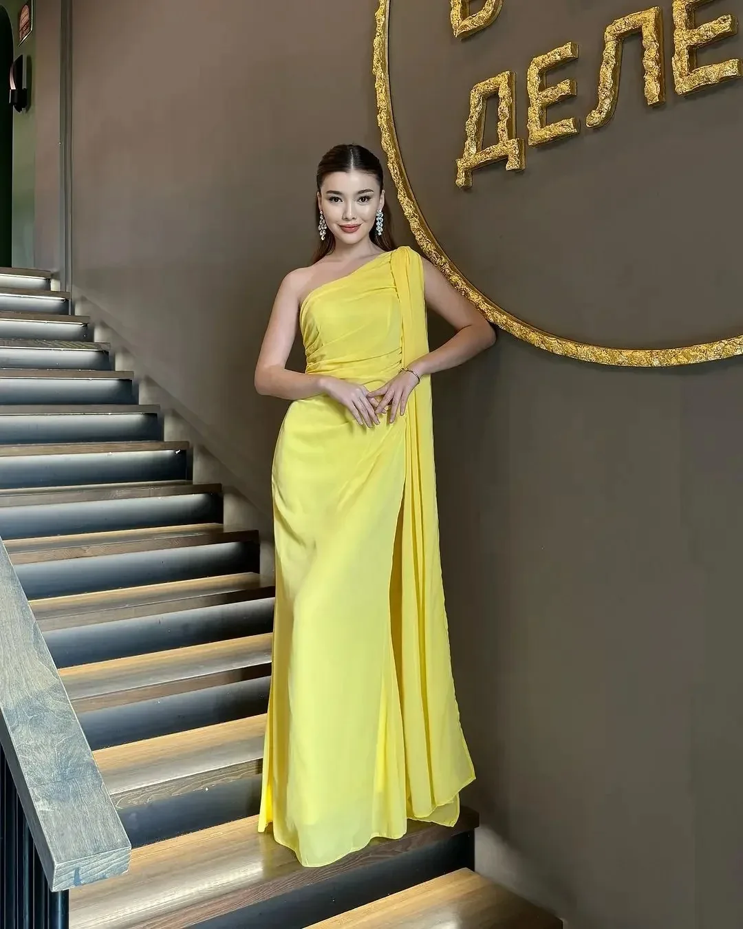 

Инди индивидуальное элегантное платье для выпускного вечера на одно плечо женское желтое шифоновое вечернее платье длиной до пола, платья для торжественных случаев