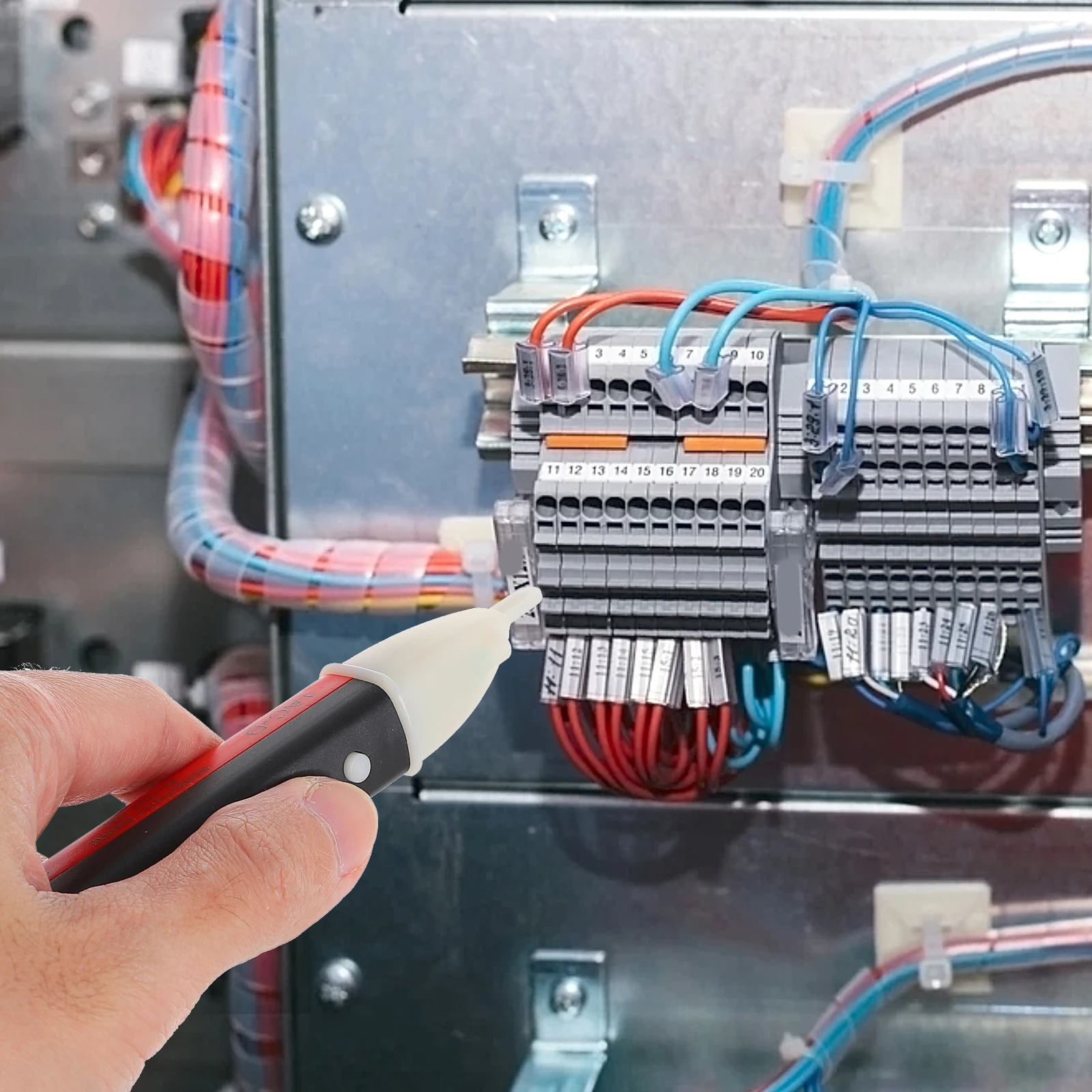 

1 pc Non-Contact Induction Voltage Tester Pen Flashlight Electrician Tool Night Use Electricity Detection Pencil Multimeter