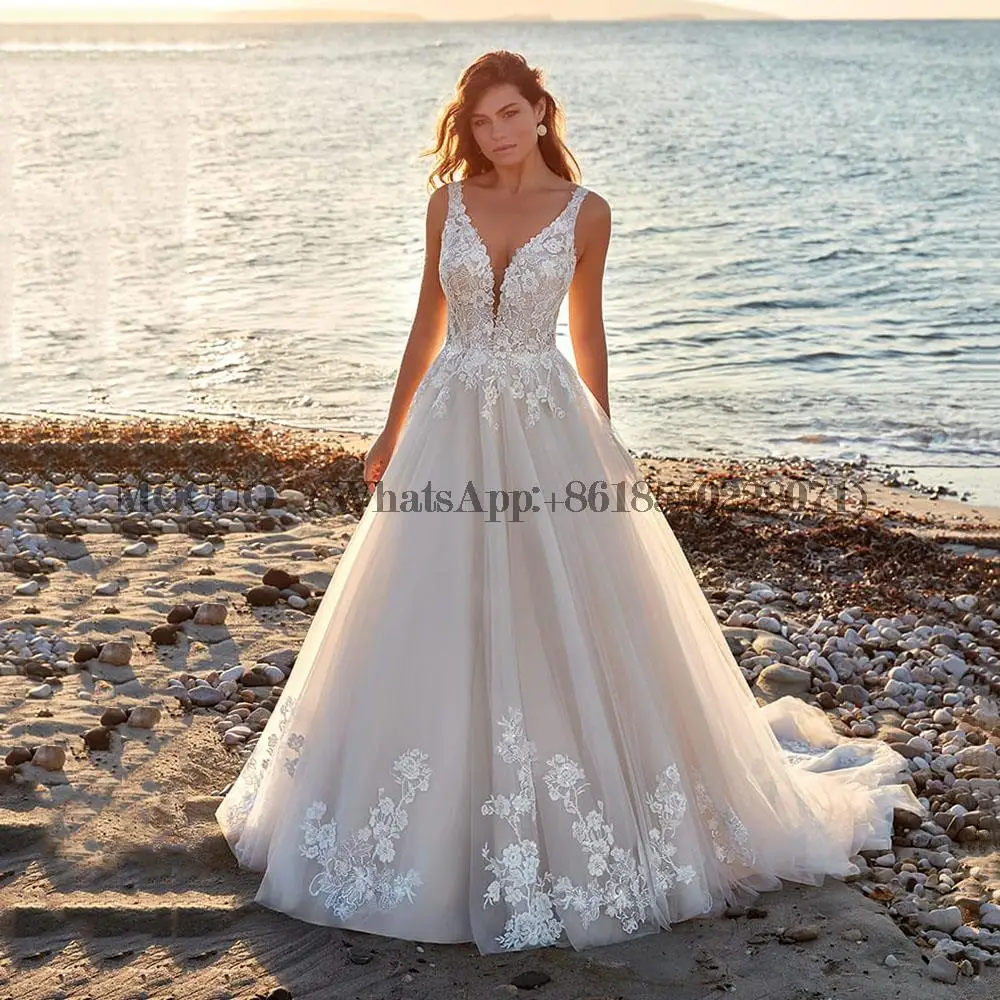 

Luxury V-Neck Tulle Wedding Dress Lace Applique Sleeveless Open Back Beach Bridal Gown A-Line Court Train Civil Vestido De Novia