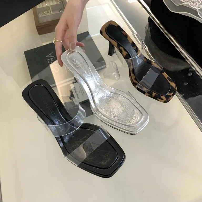 Low Shoes Woman 2024 Transparent Slippers Luxury Slides Rubber Flip Flops Heeled Mules Designer Hawaiian High Thin Rome Fabric P