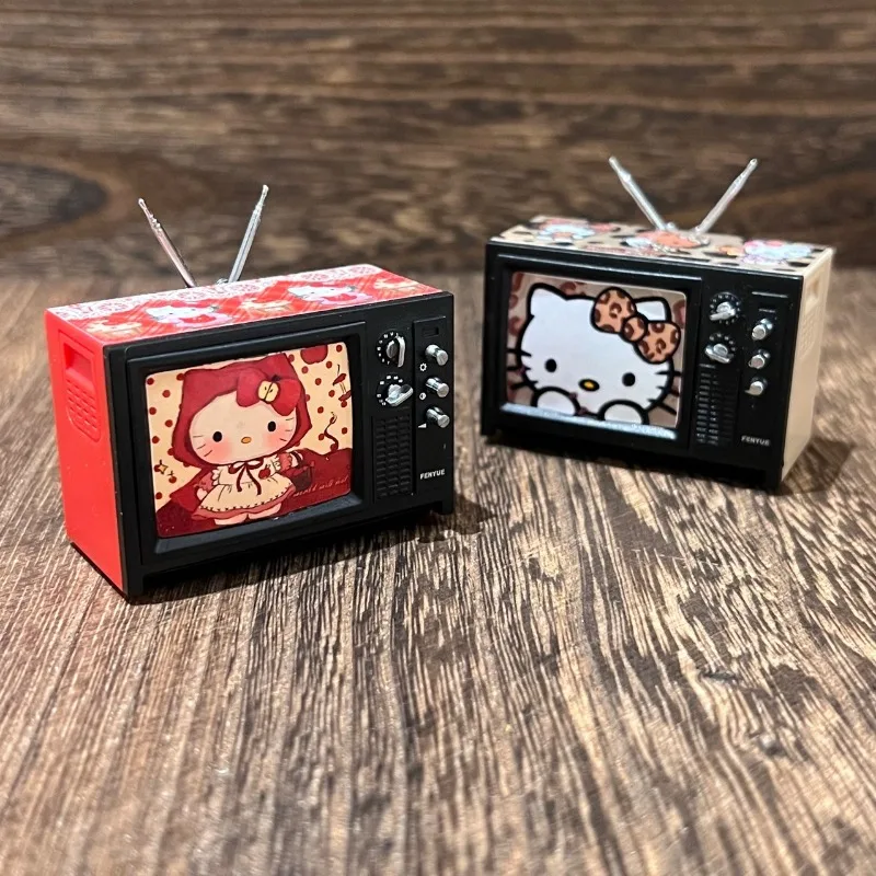 

Cute Hello Kitty toy cute cartoon anime mini model living room scenes retro old-fashioned TV theater accessories wholesale
